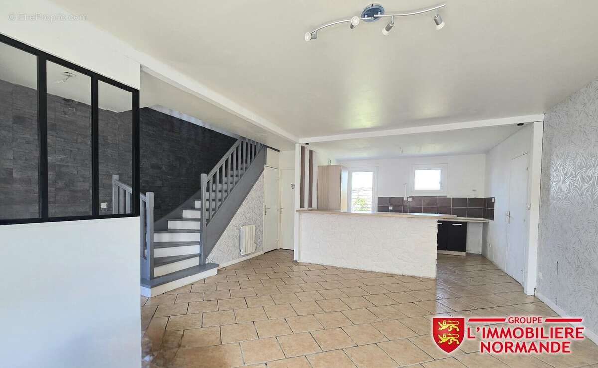 Maison à VAL-DE-REUIL