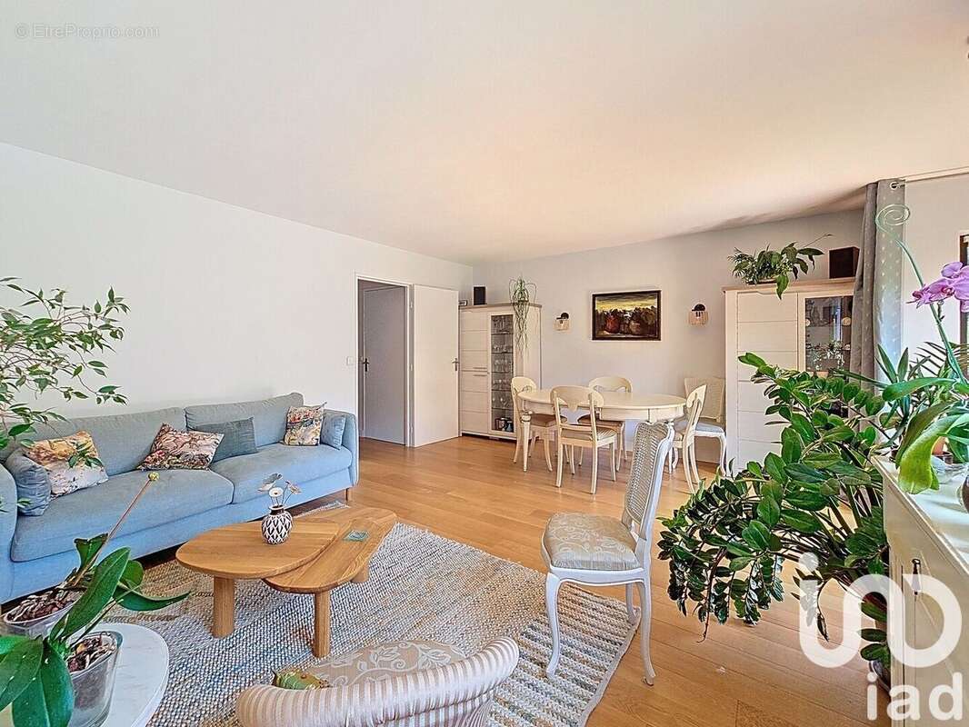 Photo 2 - Appartement à SURESNES