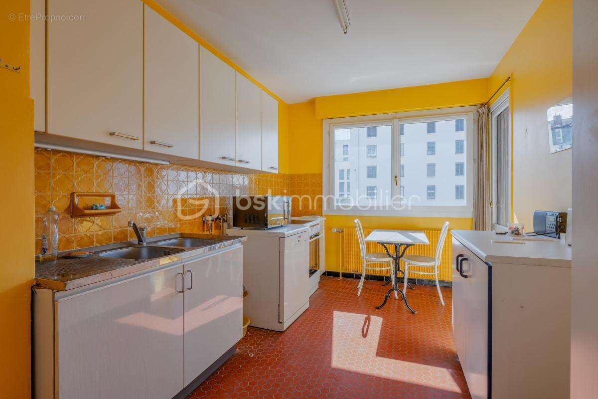 Appartement à LYON-6E