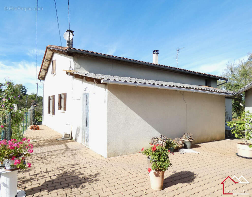Maison à SAINT-PRIVAT-DES-PRES
