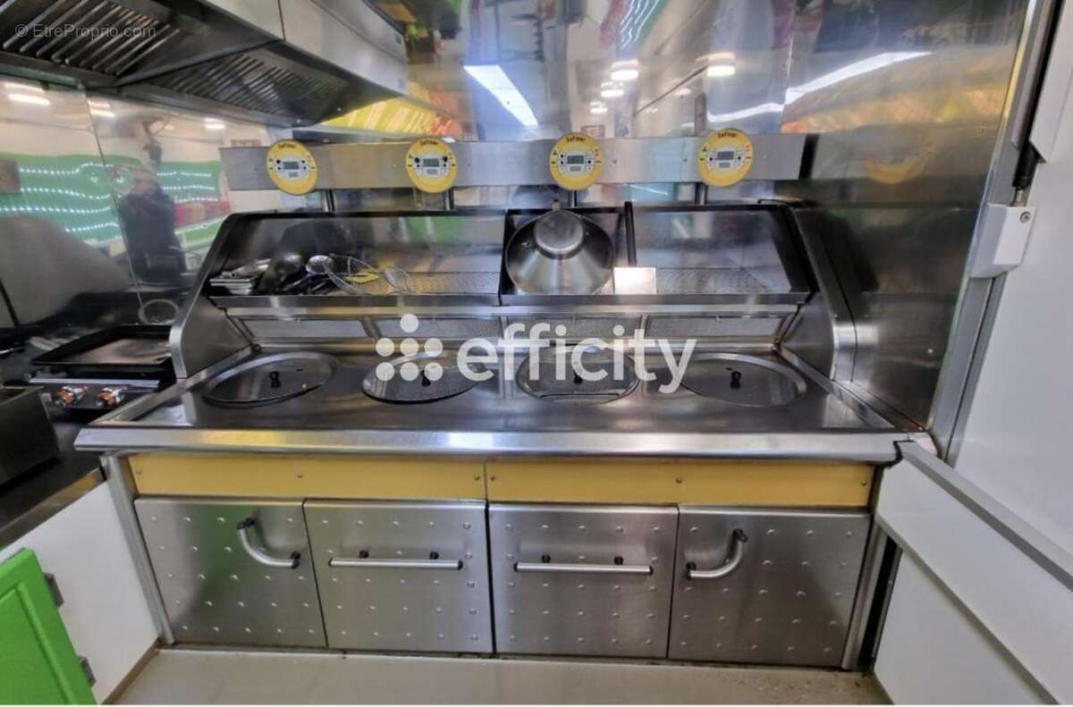 Commerce à LA CHAPELLE-D'ARMENTIERES