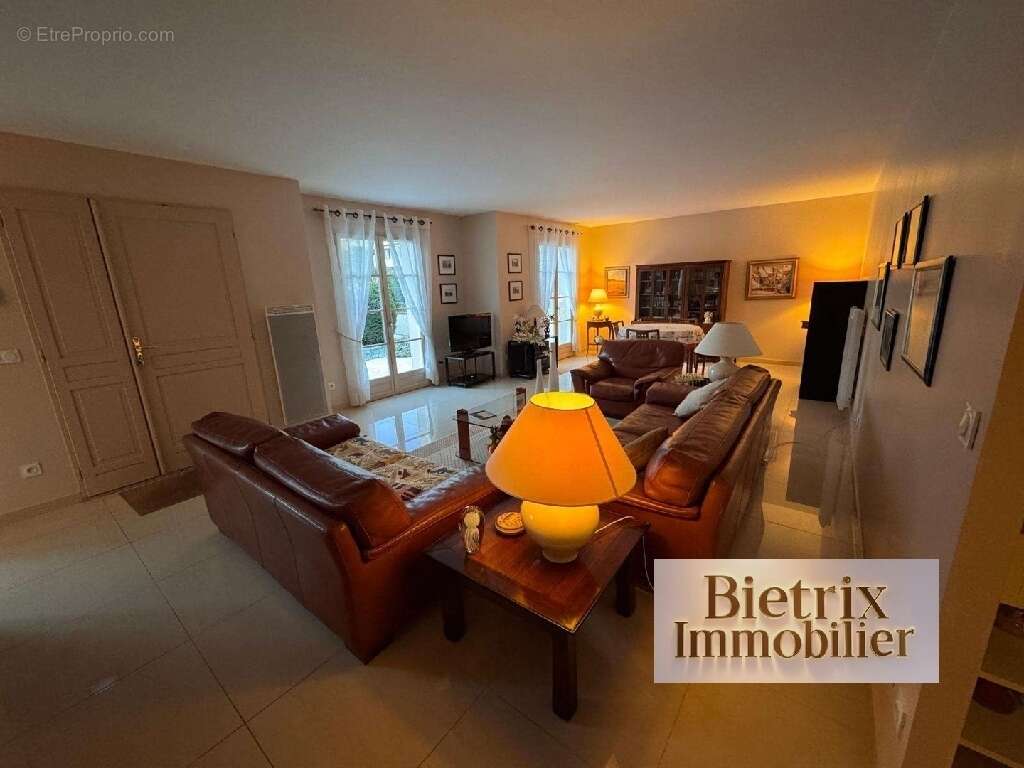 Maison à L'ISLE-ADAM