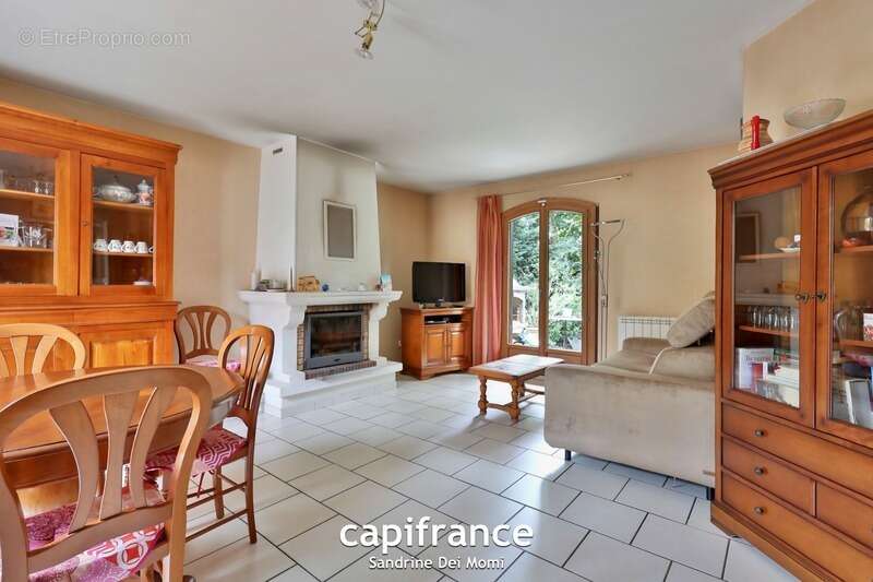 Francheville - Au calme - Maison de 94m² sur parcelle de 615m² avec garage - photo 7