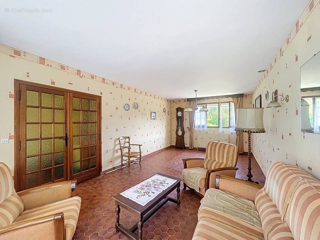 Maison à TRACY-LE-VAL