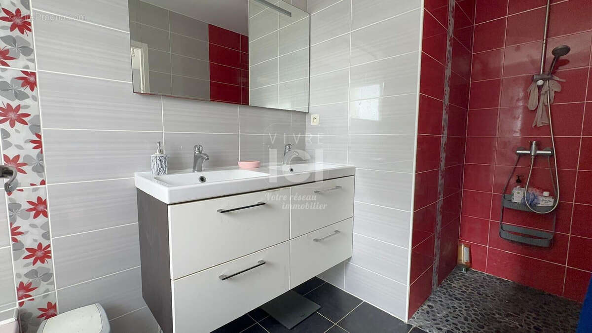 Maison à SAINT-MATHURIN-SUR-LOIRE