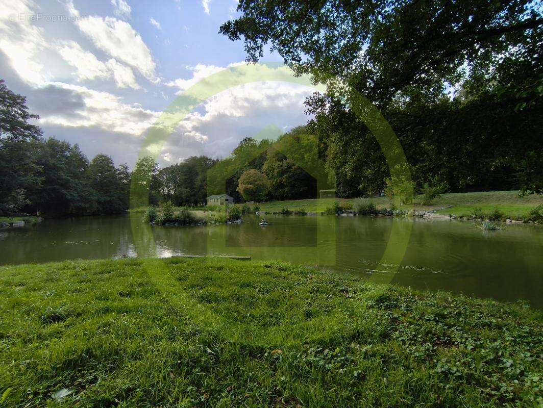 Terrain à LE NOUVION-EN-THIERACHE