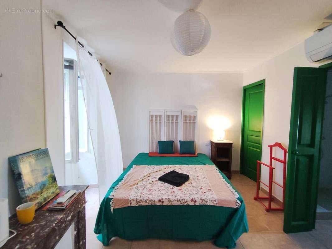 Photo 7 - Commerce à CHANDOLAS