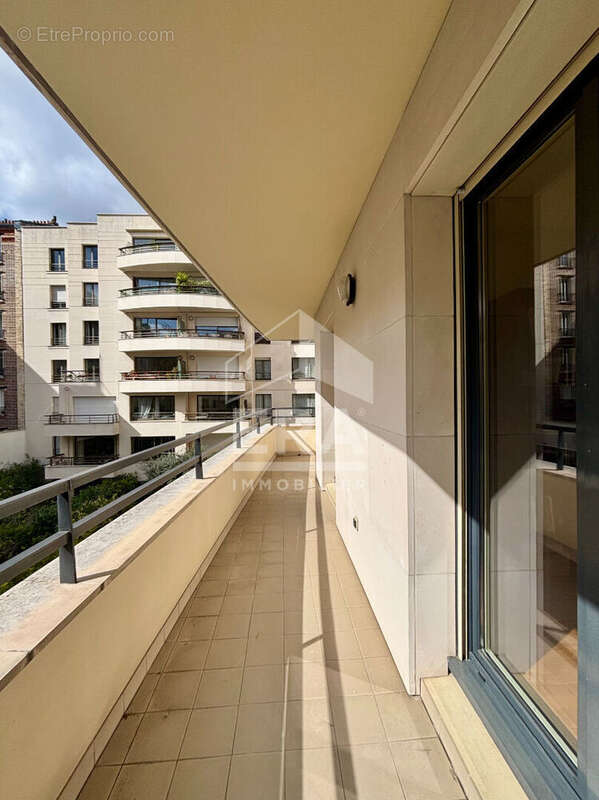 Appartement à LEVALLOIS-PERRET