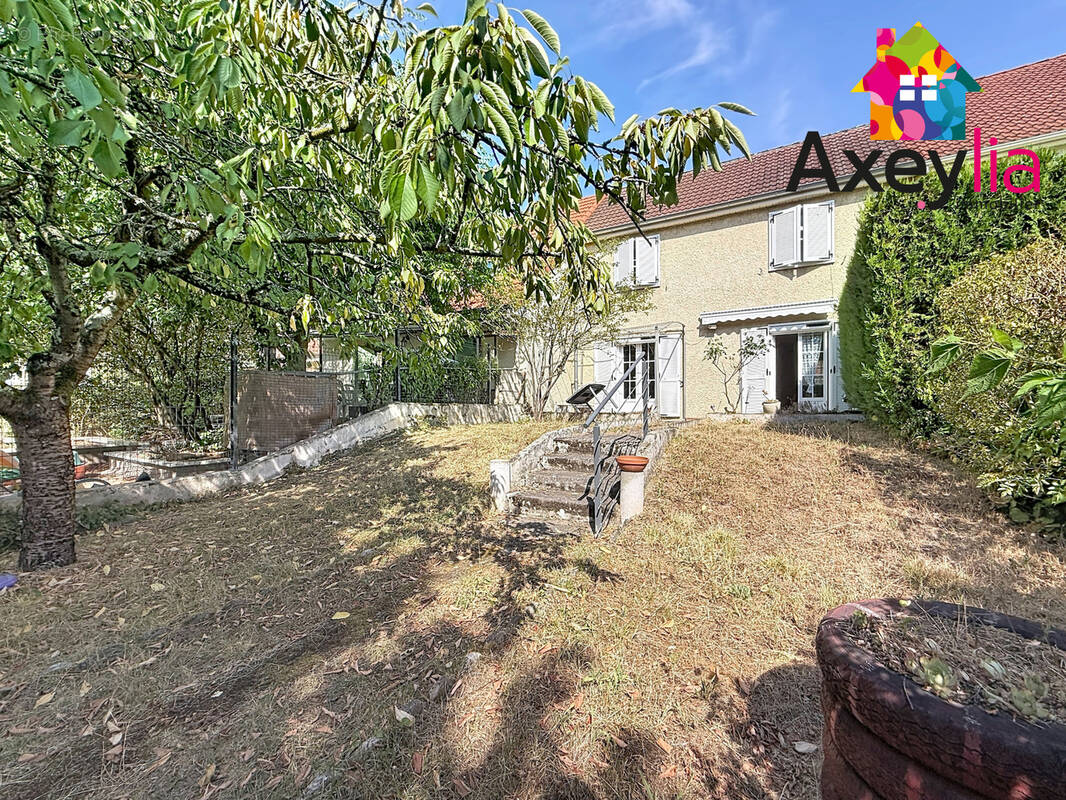 A vendre - mably - maison avec trois chambres, bureau, garage et terrain - photo 6