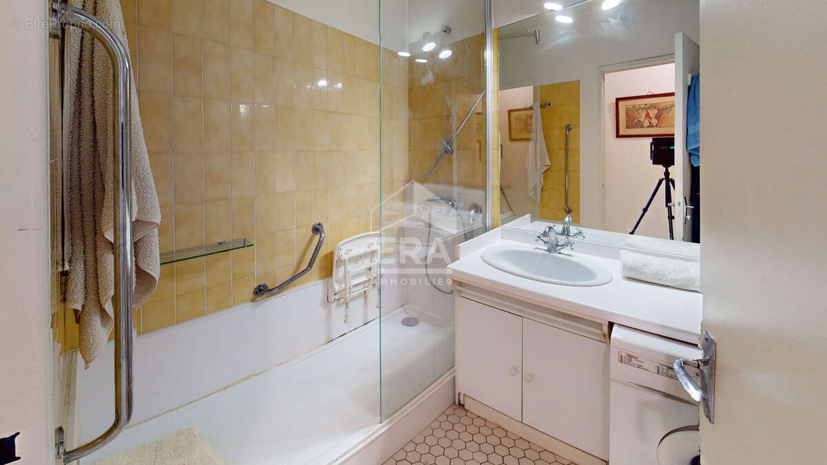 Appartement à PARIS-19E