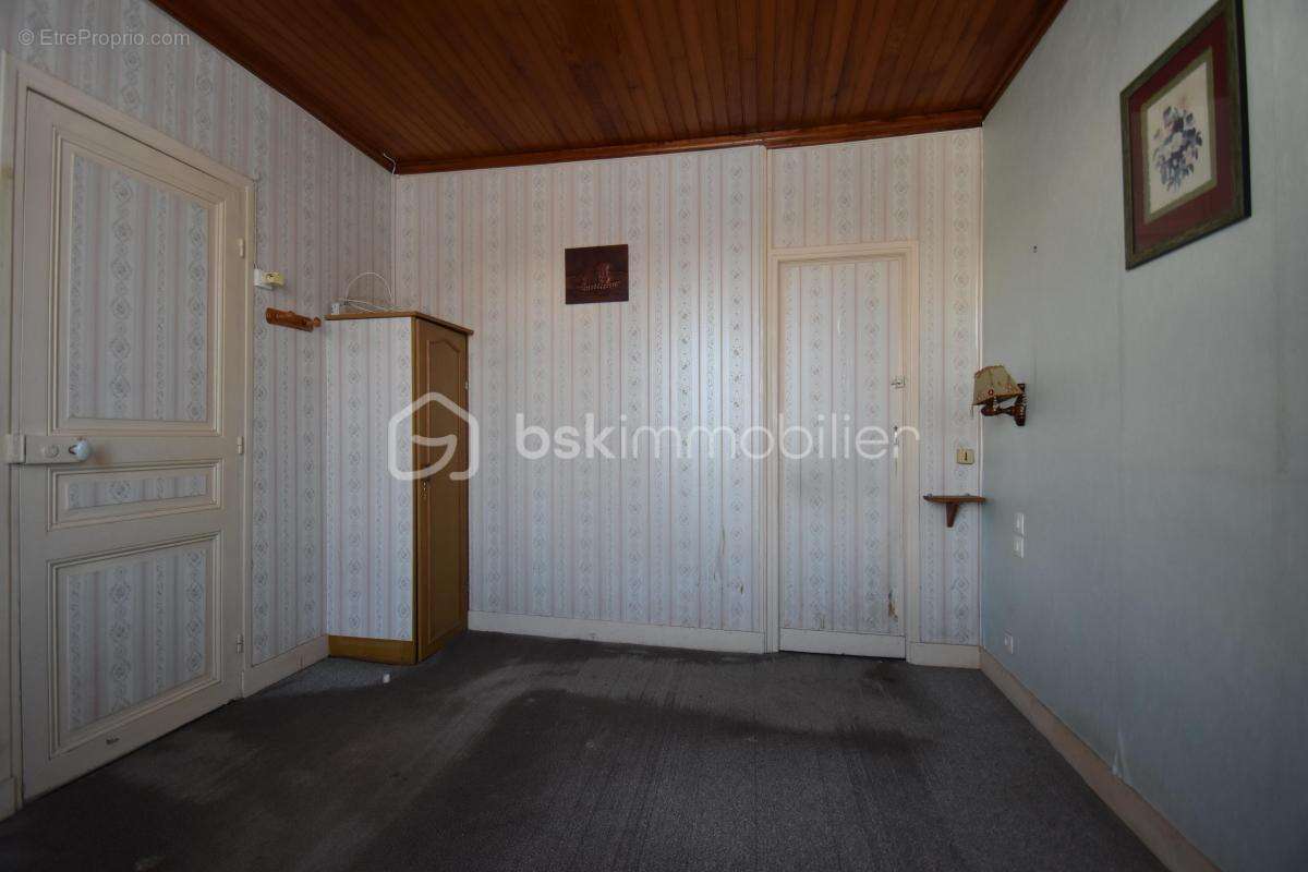 Maison à SAINT-ARNOULT-EN-YVELINES