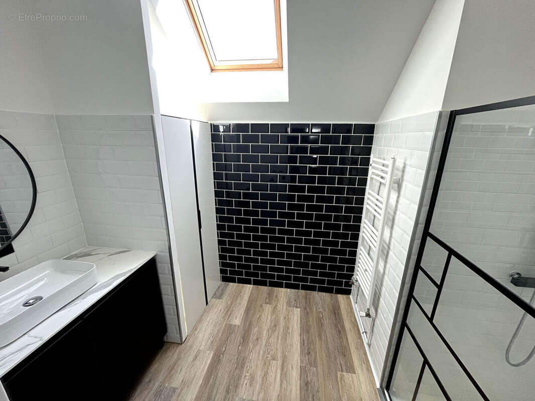 Appartement à MAGNY-LES-HAMEAUX