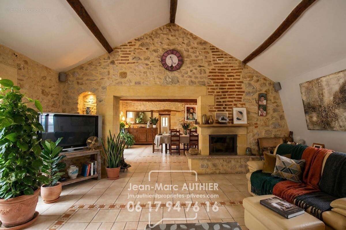 Maison à SAINT-CYPRIEN