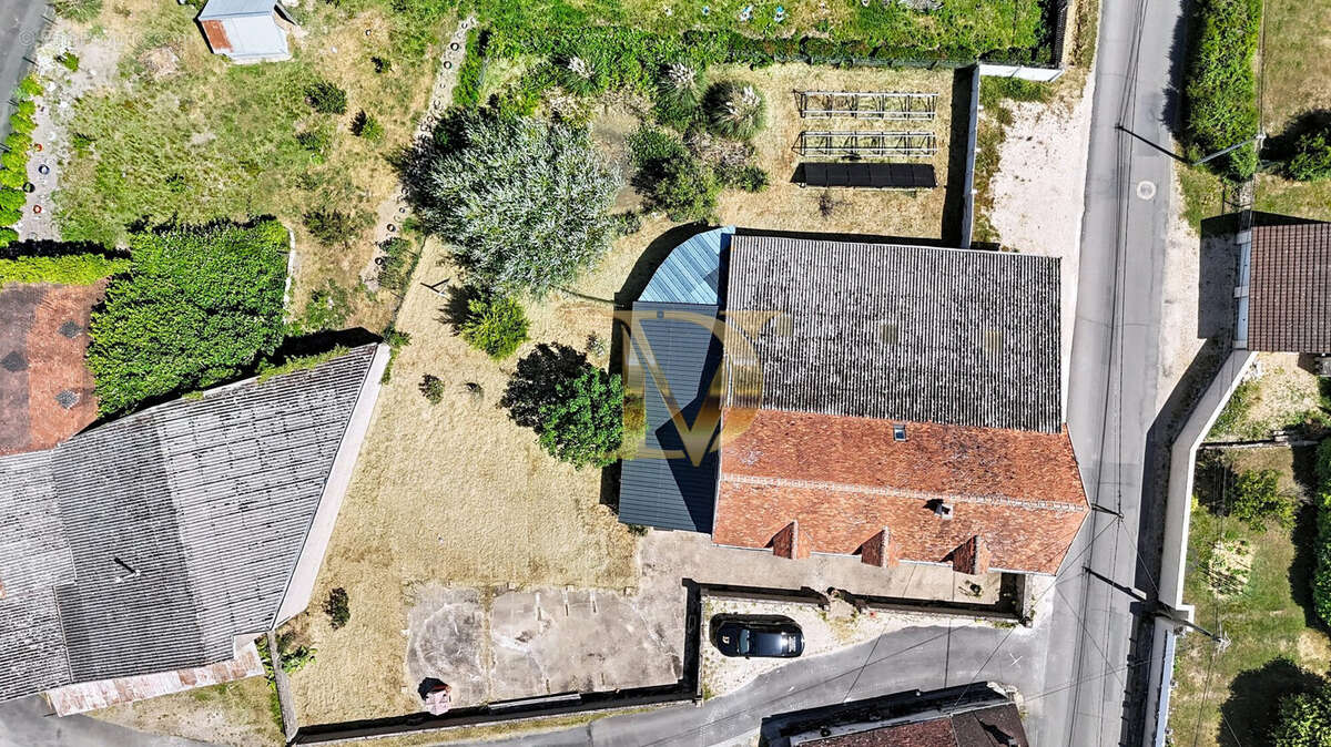 Maison 181 m² à Saint-Julien-De-Chedon  - photo 5