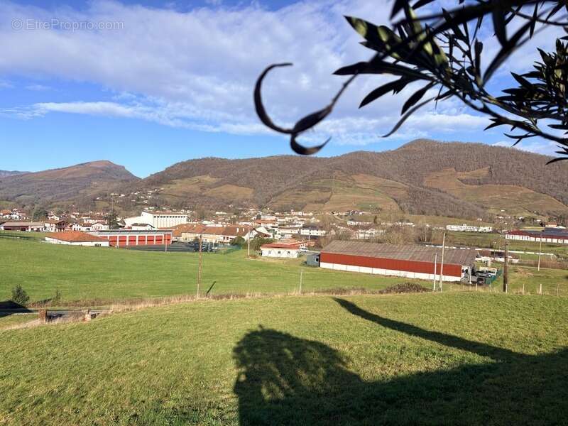 Terrain à SAINT-JEAN-PIED-DE-PORT