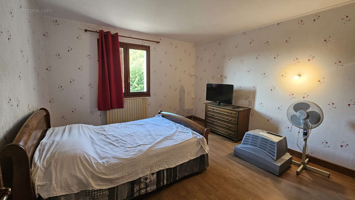 Maison à SAINT-GENIEZ-D&#039;OLT