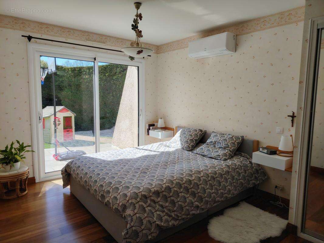 Belle Maison de 189 m² avec piscine dans environnement calme et verdoyant de Migné Auxances - photo 11