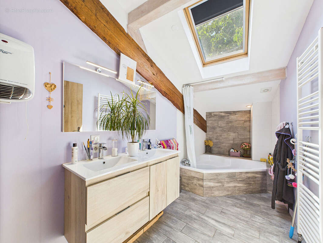 Maison à TOURNON-SUR-RHONE