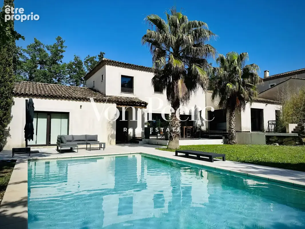 Maison moderne, jardin et piscine à Rochefort-du-Gard - photo 24