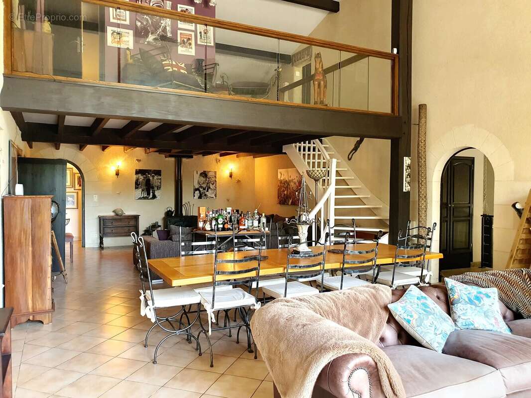 Belle maison de 6/7 chambres avec piscine et petit appartement - photo 4