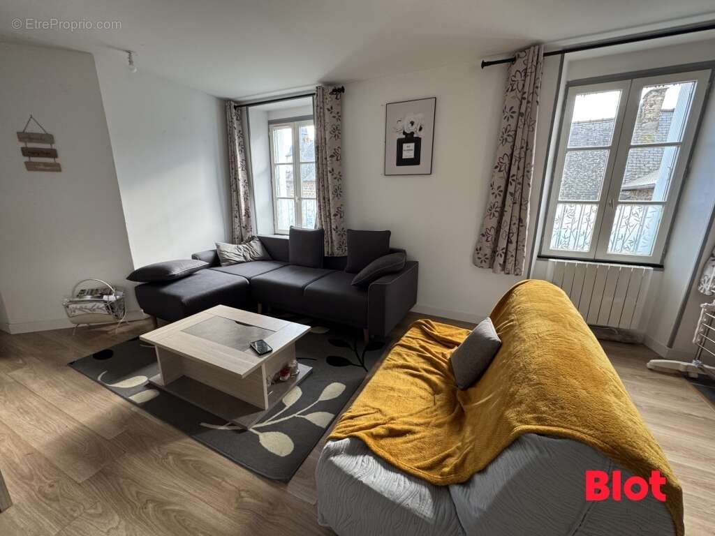 Appartement à LOUVIGNE-DE-BAIS