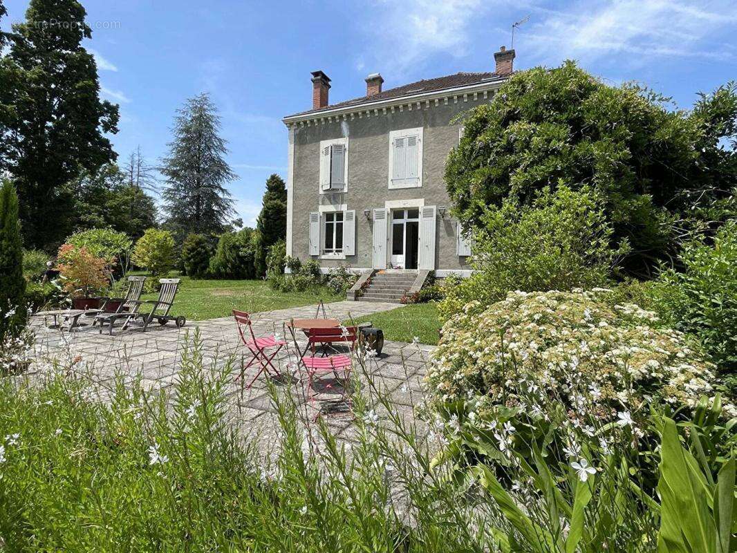 Maison à POUILLON