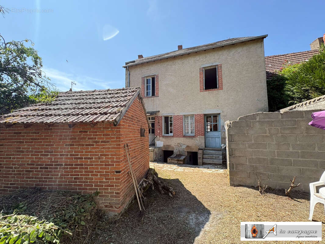 Maison 133 m² à Sannat  - photo 4
