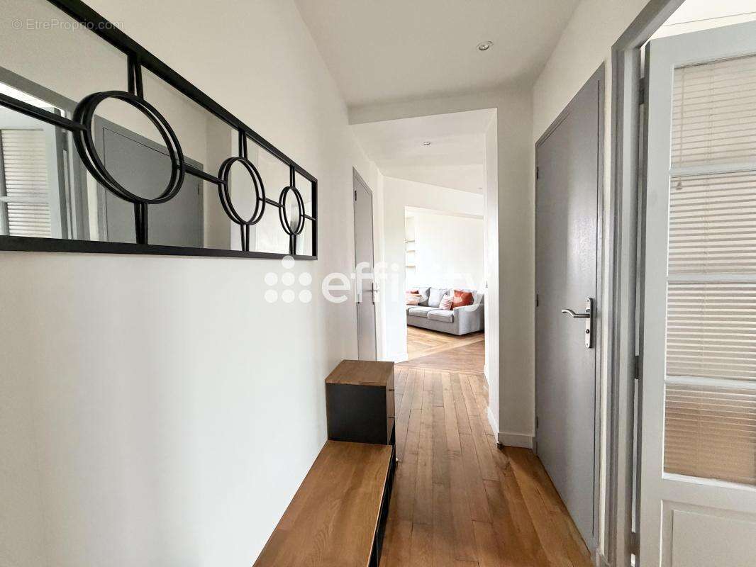 Appartement à PARIS-20E