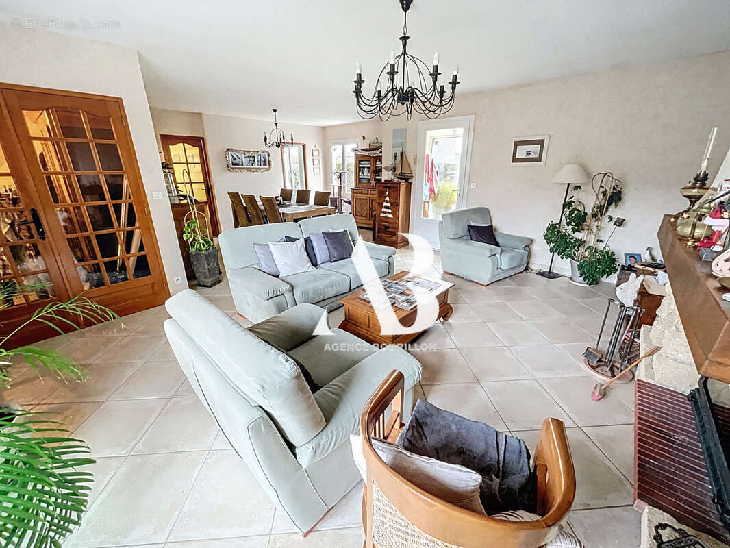 Maison à LA CHAPELLE-RABLAIS