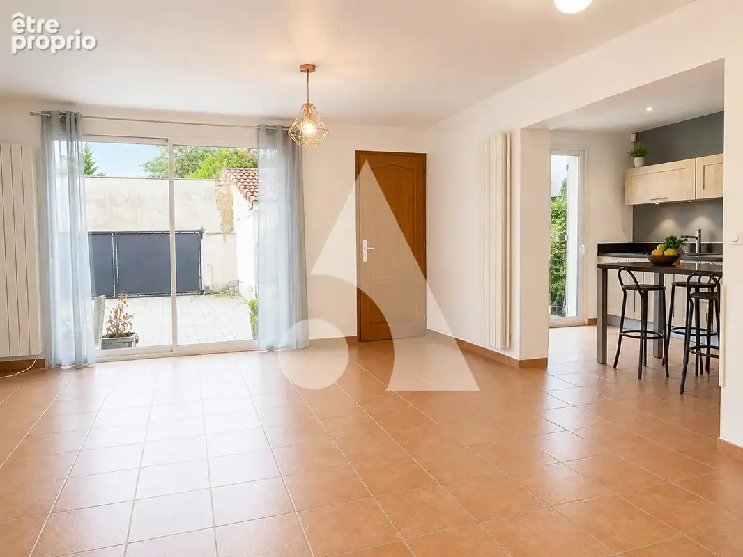 EXCLUSIVITÉ ! Maison de ville familiale 146 m² .  À 15 min de Lyon - photo 3