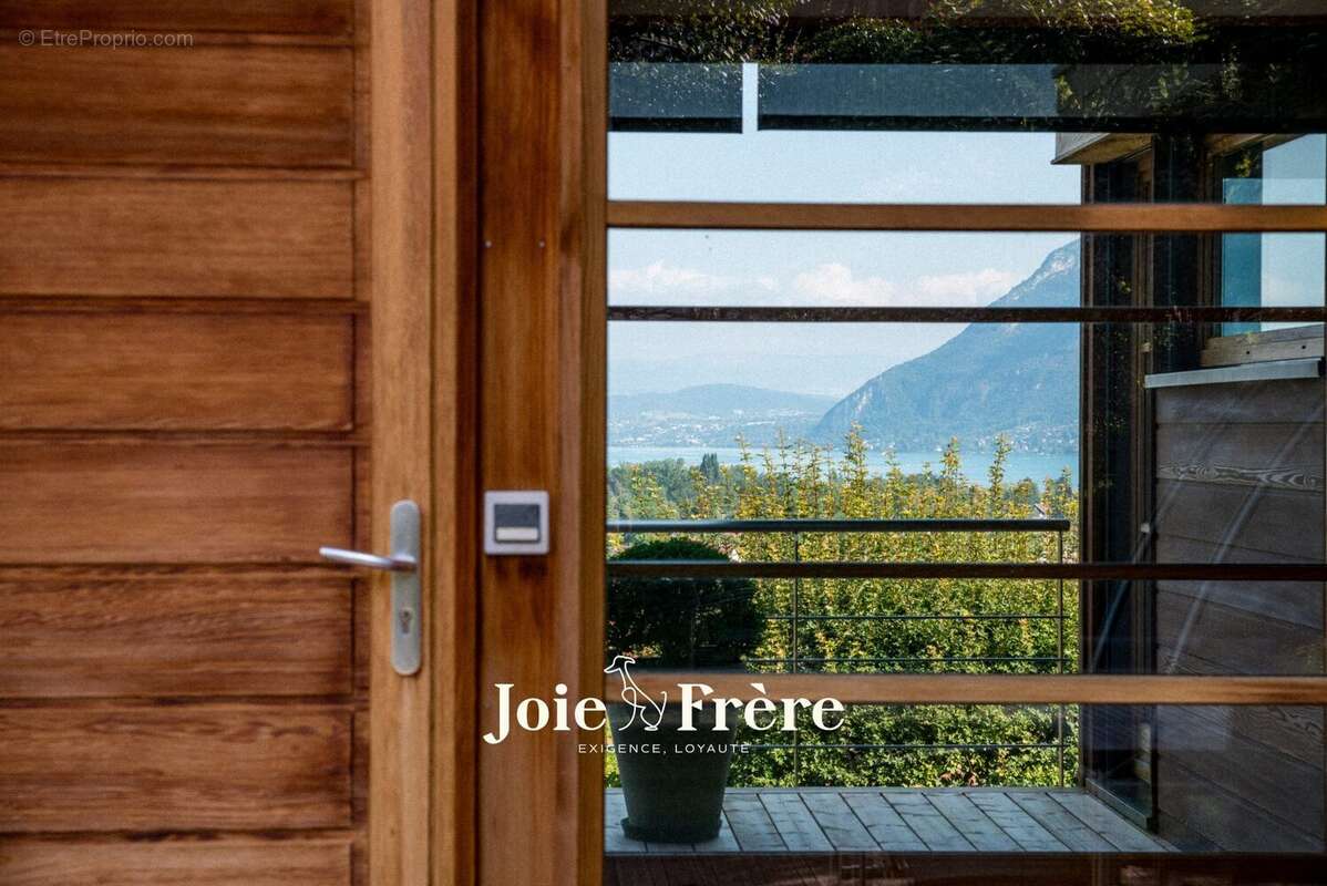 Maison à SAINT-JORIOZ