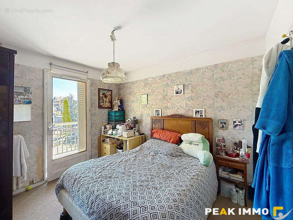 Appartement T4 balcon - 85.22 m2 - ANNECY - photo 8