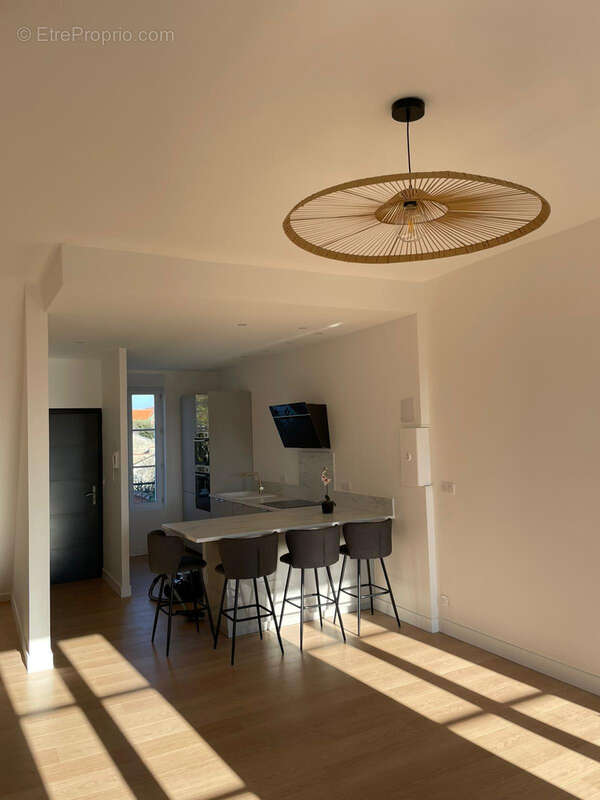 Appartement à FOURAS