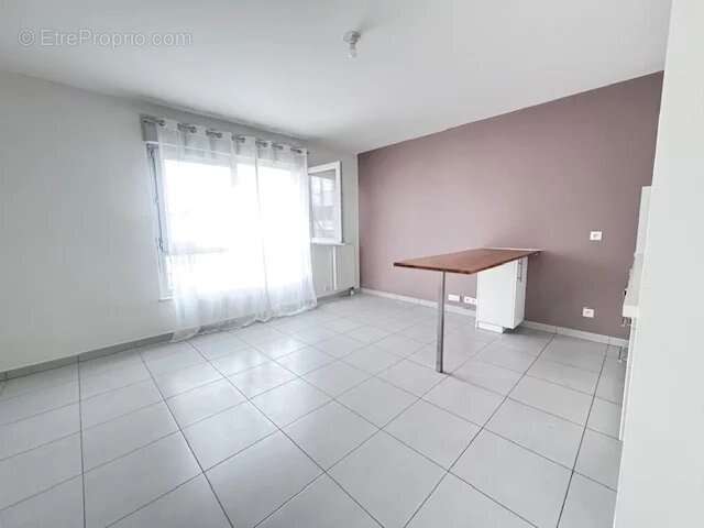 Saint-Ouen /  Grand Studio Lumineux de 27 m² –  Calme sur Jardins - photo 4