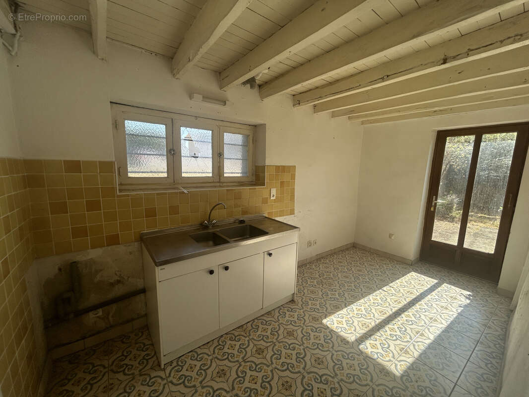 EXCLUSIVITE !! ASSIEU, Ferme 145 m2 habitables environ sur 2 niveaux et terrain. - photo 10
