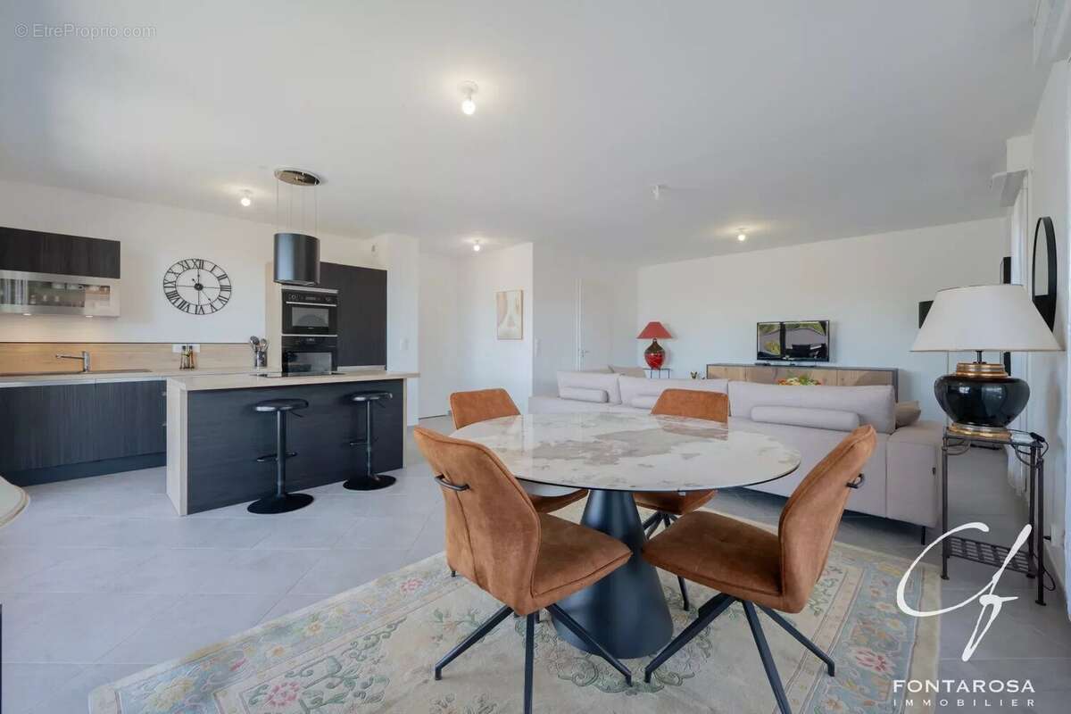 Appartement à FREJUS