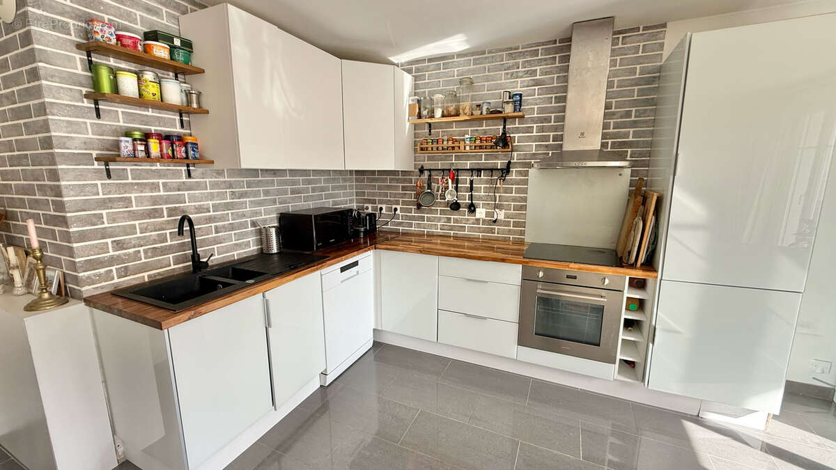 Appartement à SAINT-GRATIEN