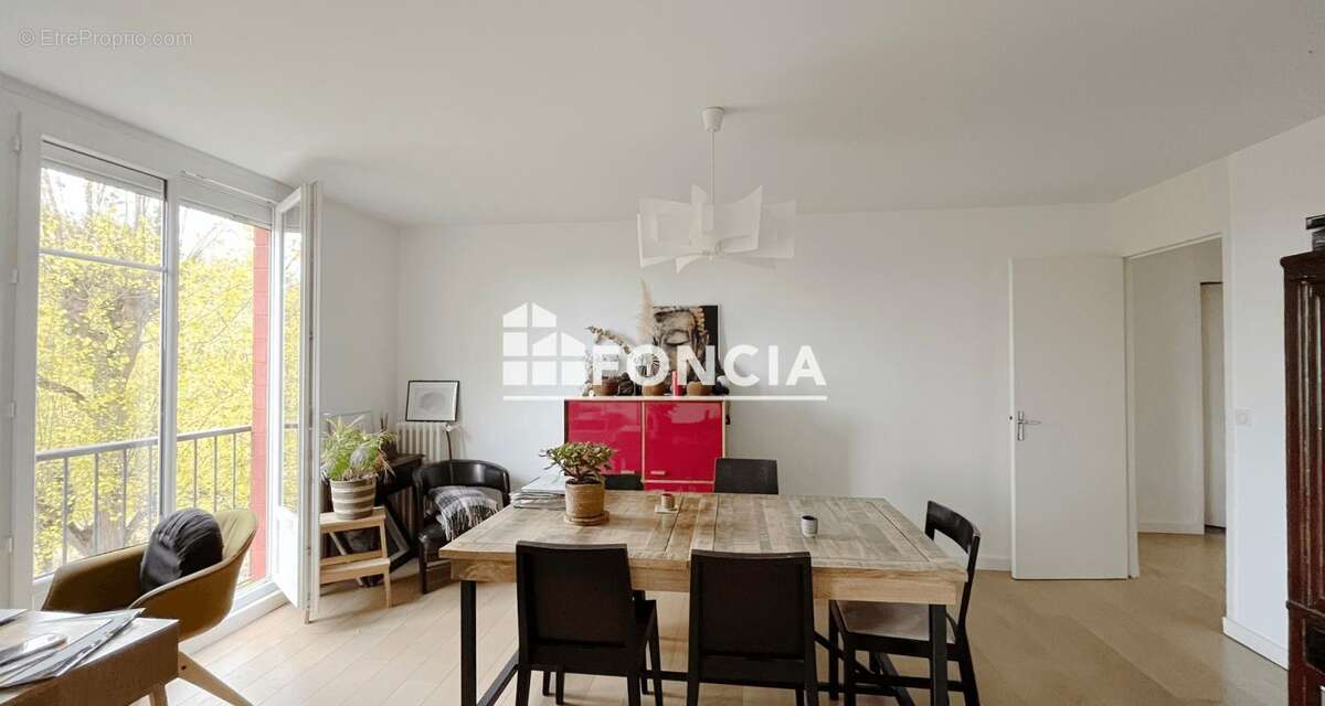 Appartement à BOUGIVAL