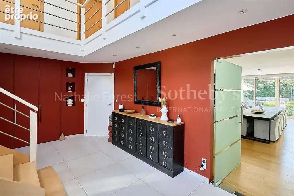 EXCLUSIVITÉ – Croix, splendide maison contemporaine ,4 ch, piscine extérieure. - photo 10