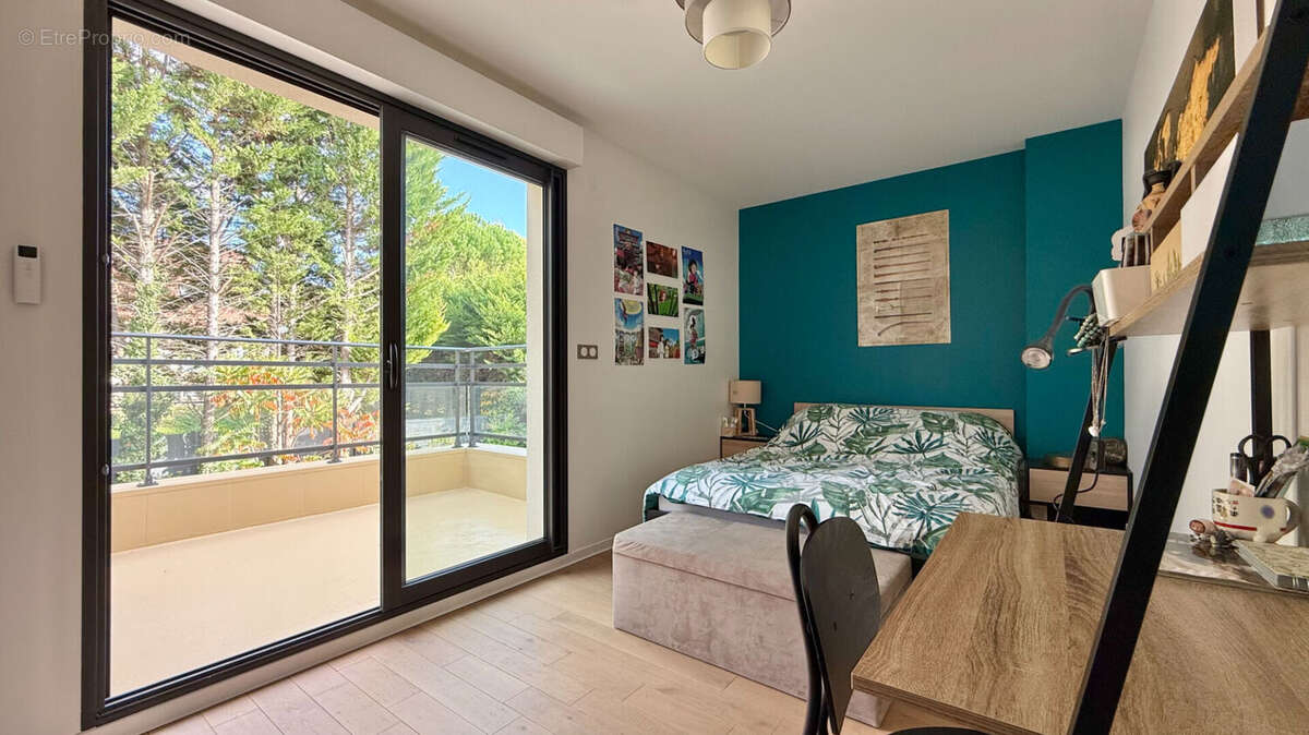 Maison à SAINTRY-SUR-SEINE