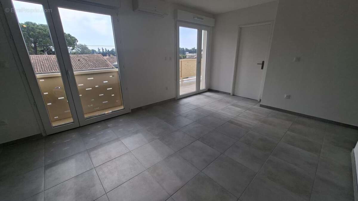 Appartement T3 lumineux avec balcon à AVIGNON - photo 2