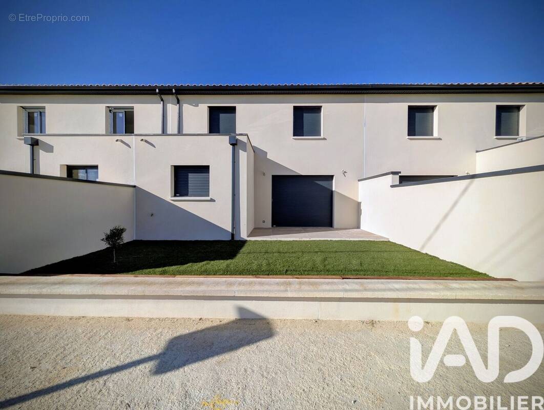 Photo 1 - Maison à SORGUES