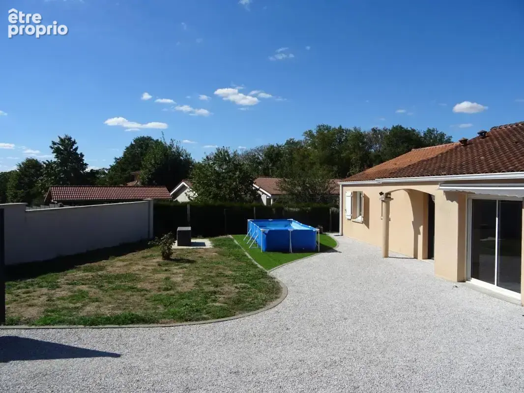 A saint junien proche du centre ville belle maison de plain pied 96 m² habitables sur un terrain de 1502 m² plat - photo 3