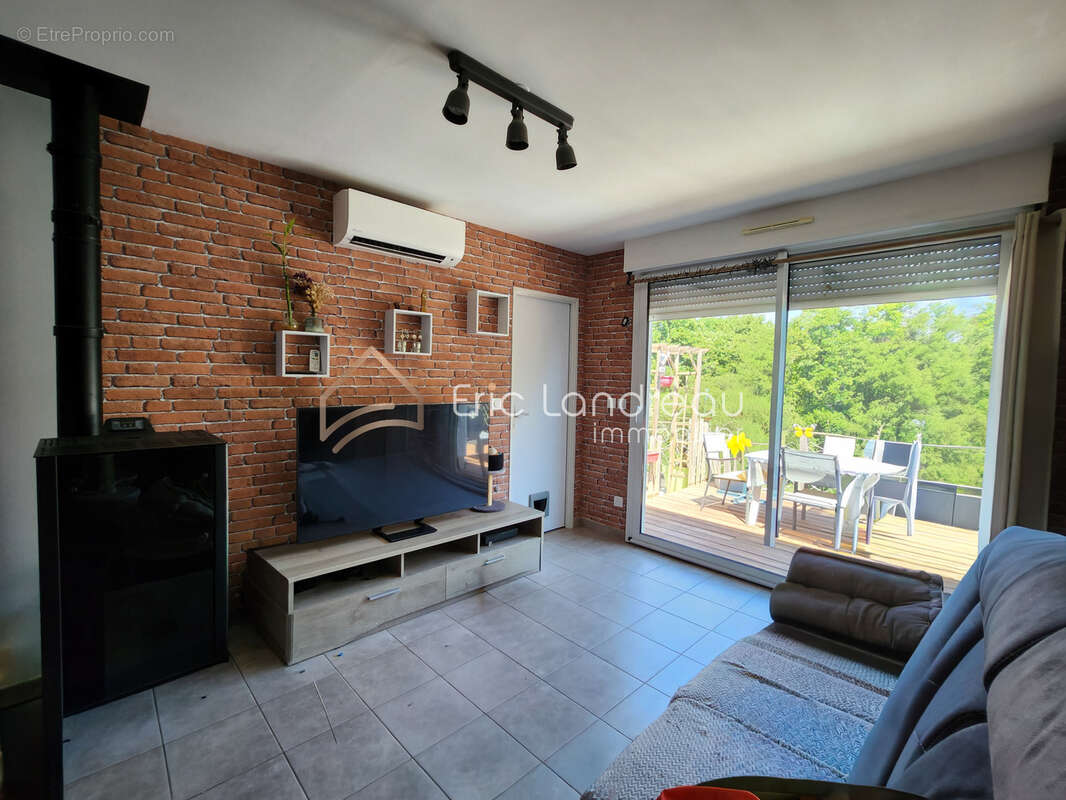 Maison 75 m2 avec vue imprenable sur la nature- ST FOY - photo 2