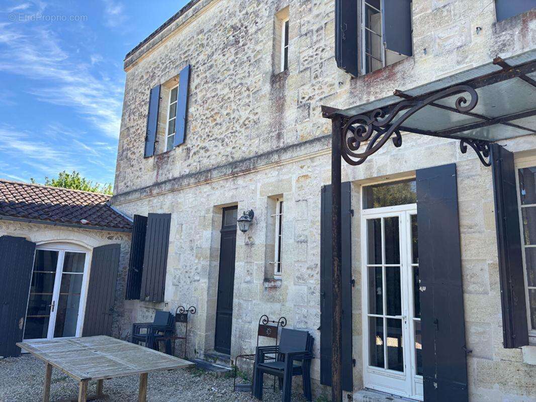 Maison à MOULIS-EN-MEDOC