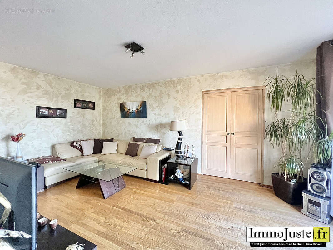 Appartement à ELANCOURT