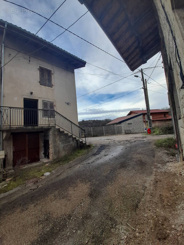 Maison à L&#039;ABERGEMENT-DE-VAREY