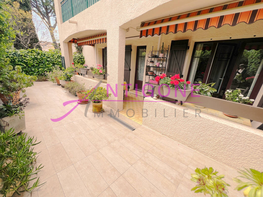 Autre à SANARY-SUR-MER