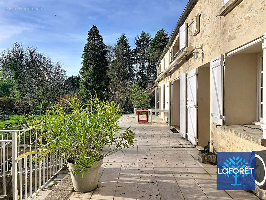 Maison à GUIGNEVILLE-SUR-ESSONNE