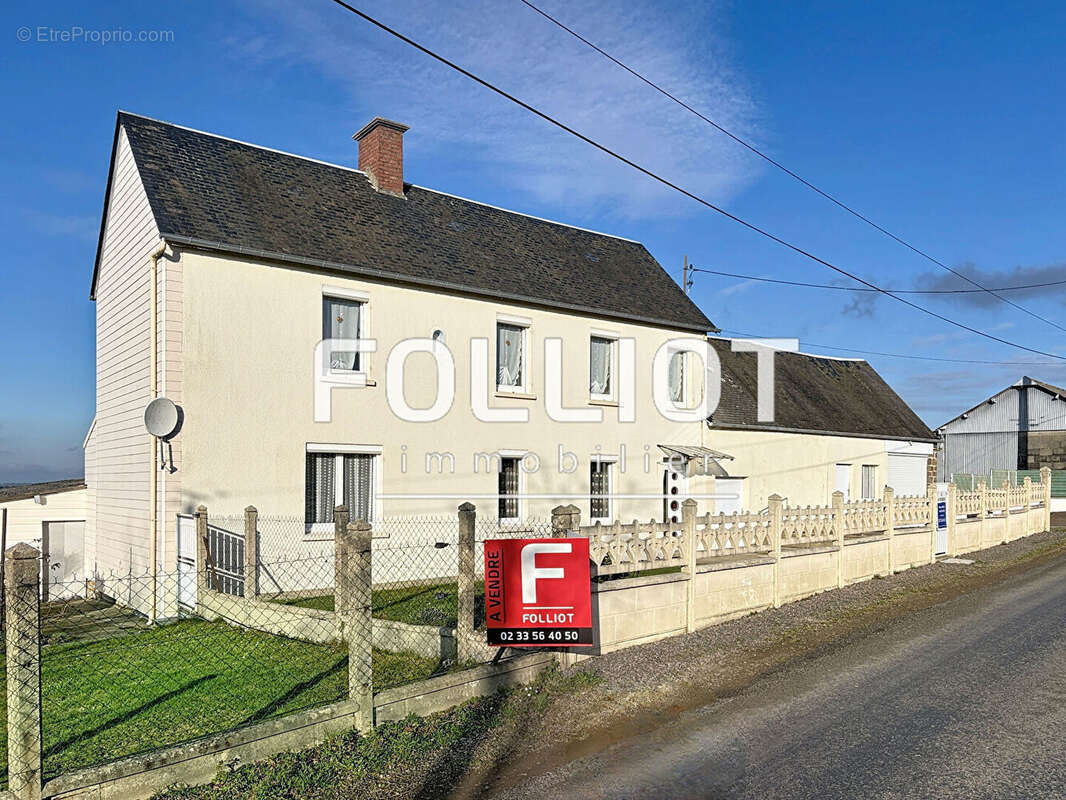 Maison à DOMJEAN